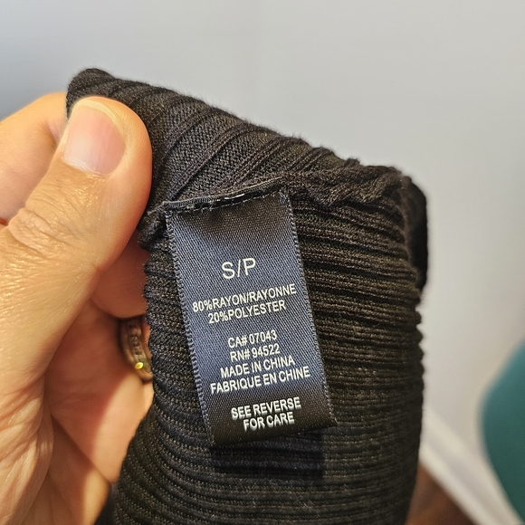 LU❤️NYC black rayon ribbed knit sleeveless long top size S US - Picture 6 of 7